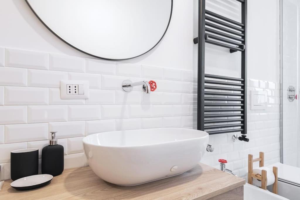Easylife - Apartment With Balcony Near Navigli Milán Exterior foto